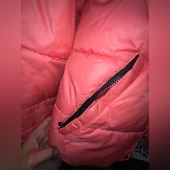 COPY - NOIZE GWEYN SHORT PUFFER IN PINK - Picture 6 of 6